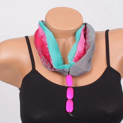 Свежо фишу-колие в тюркоазено, сиво и розово