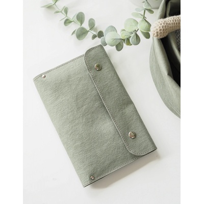 Ali Alice Polišenská Obal na očkovací a těhotenské průkazy bez potisku Hnědá – Zboží Mobilmania