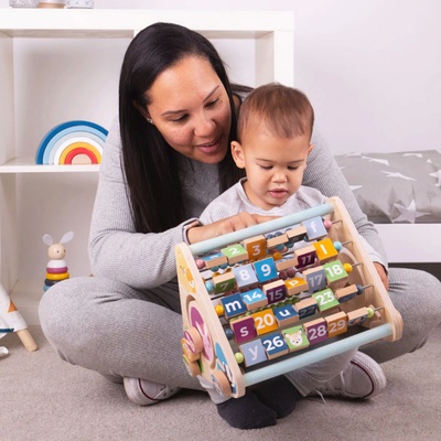 Bigjigs Toys trojboký aktívny hranol počty a abeceda so zvieratkami