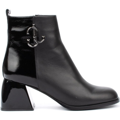 Дамски боти от естествена кожа на среден ток