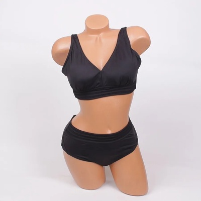 Дамски бански в черен цвят с изчистен дизайн - чашка d