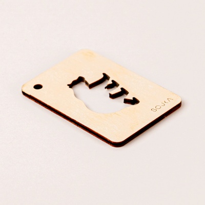 SOJKA Dřevěná vůně do auta - Medvěd obrys