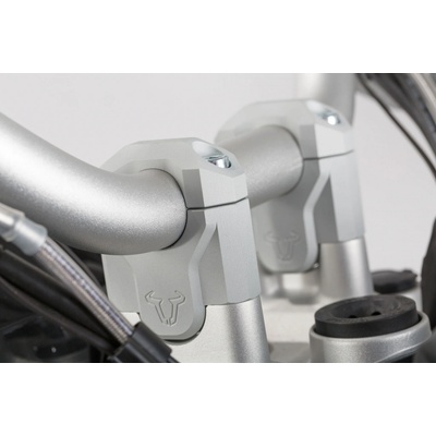 Bmw R1200Gs (12-18), R1250Gs /Adv.(18-). Stříbrné - zvýšení řídítek 40 mm SW-Motech