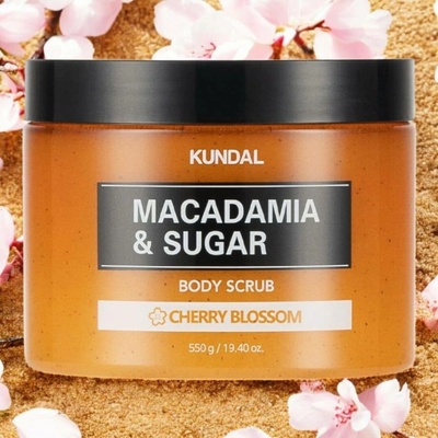 KUNDAL Macadamia & Sugar Body Scrub Cherry Blossom 550 ml