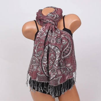 Image 1 of Топъл шал в розово с цветя и орнаменти