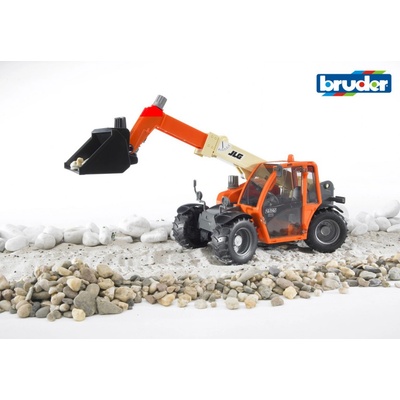 Bruder JLG 2505 nakladač s teleskopickým predným ramenom