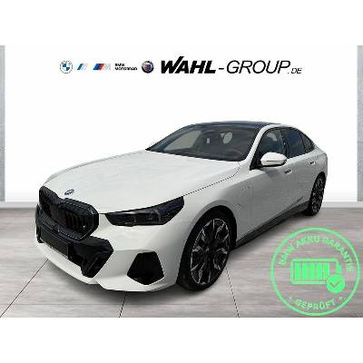 BMW 550e xDrive M Sport 360 kW