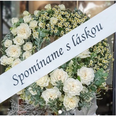 Stuha smútočná SPOMÍNAME S LÁSKOU biela s čiernym písmom 4 cm / 170 cm
