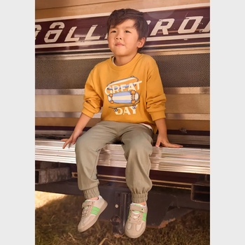Mayoral Анцуг Оранжева блуза и бежов спортен панталон за мини момче Mayoral