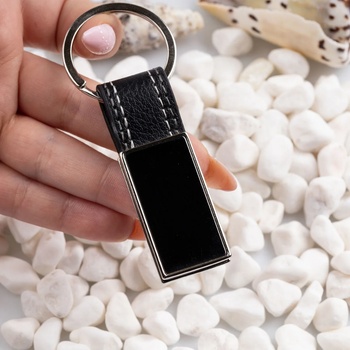 Image 1 of Art gift Черен двустранен, кожен ключодържател