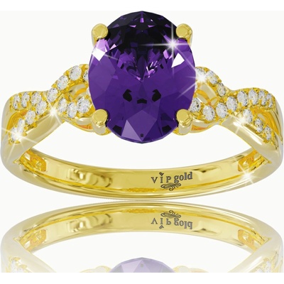 VIPgold Zlatý prsteň s ametystom a bielymi zafírmi v žltom zlate R34410z S