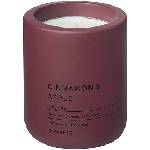 Blomus (Германия) Ароматна свещ BLOMUS FRAGA с аромат Cinnamon & Apple - Ø9 х 11 см - цвят бордо (BLOMUS 66453)