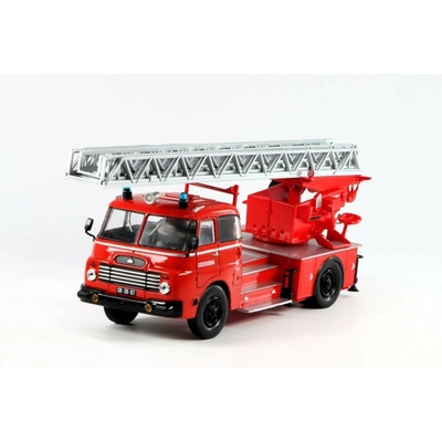 DeAgostini Csepel D710 Firetruck 1959 Kultovní náklaďáky minulé éry časopis s modelem #77 1:43