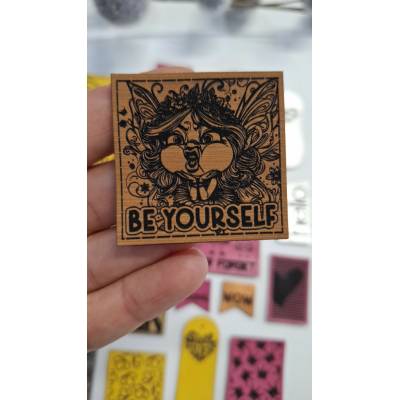 Koženkový štítok Be yourself Laser koženka: Surová koža(káva)