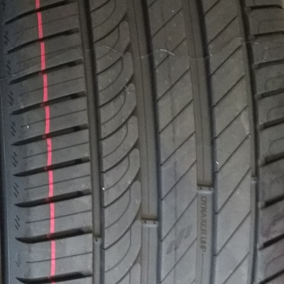 Kleber Dynaxer UHP 225/45 R18 95Y