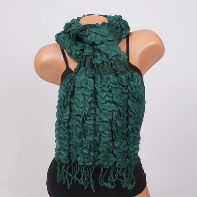 Стилен дамски шал в тъмнозелено с ламе