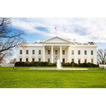 DIMEX ART s. r. o Флизелинов фототапет белият дом 375 x 250 см