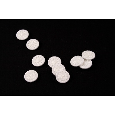 Gombík nitený - biela - priemer 1,4 cm