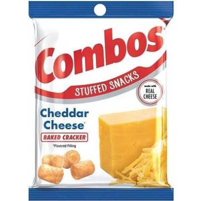 Combos preclíky s příchutí čedaru 179 g
