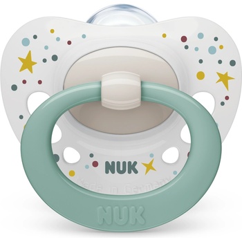 Nuk Силиконова залъгалка NUK - Signature, 0-6 месеца, Бяла със Зелено + кутийка за съхранение и стерилизация (10730618-Бяла със зелена дръжка)