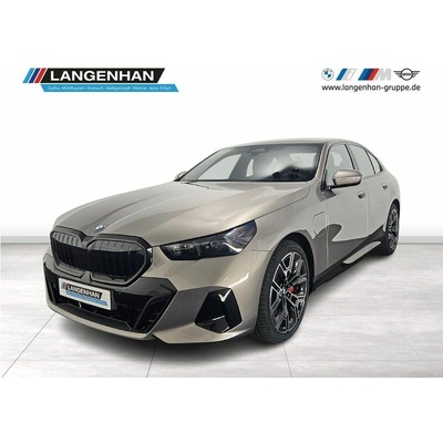 BMW 550e xDrive M Sport 360 kW