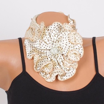 Image 1 of Стилно фишу-цвете в цвят шампанско с кафяви точки