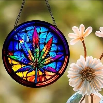 Izmael Slunce Cannabis