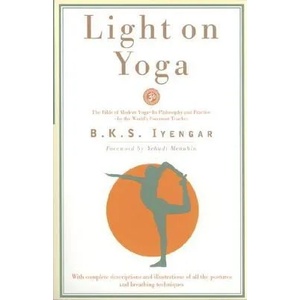 Light on Yoga (ISBN: 9780805210316)