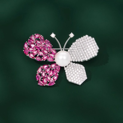 Éternelle Brož ve tvaru motýla Chantal B8175-XZ0277B