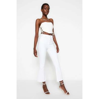 Trendyol Bílé džíny s vysokým pasem Crop Flare bílá