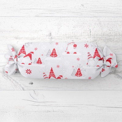 Biante Vianočný vankúš valec bonbon Sandra SA-133 Červení skriatkovia na svetlo sivom 15x60