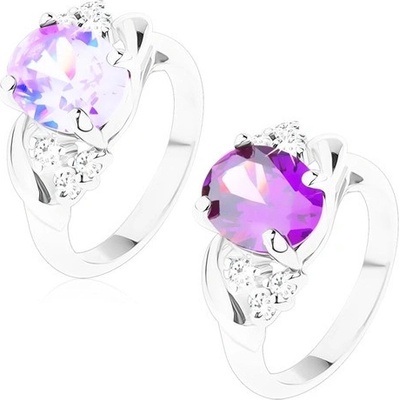 Šperky eshop prsten s lesklými rameny broušený ovál trojice čirých kulatých zirkonků V10.03 Fialová