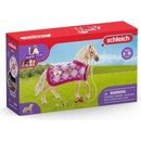 Figúrky a zvieratká Schleich 42431 set Andalúzská kobyla s módnymi doplnkami