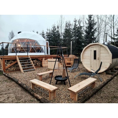 Romantický glamping s wellness a adrenalinem v Krkonoších