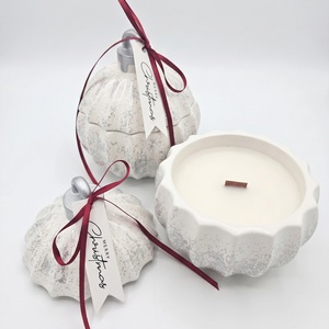 HARAHU Свещ Christmas Bauble Glitter - Бяла / Сребърна / Зимно вълшебство KP41603