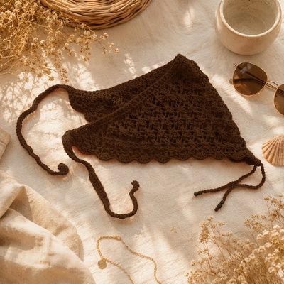 Maliso háčkovaný letní šátek boho ručně dělaný cottagecore bandana scarf festival style hnědá
