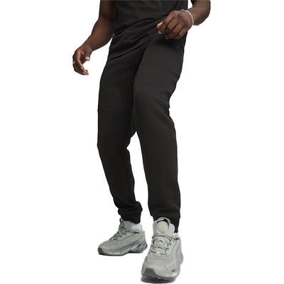 PUMA Панталони Puma Tech Jogginghose Schwarz F01 Черен Velikost M