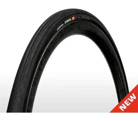 Challenge STRADA Pro 700x32 Čierna