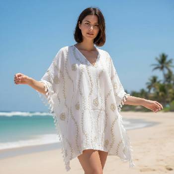 Плажна туника в бяло с бродерия