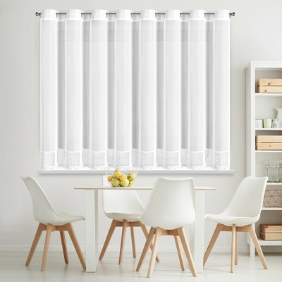 Takoy Bílá záclona z mikrosíťoviny zdobená ažurovou krajkou 350x150 cm průchodka - KATRINA-HF-484121 | 350 x 150 cm