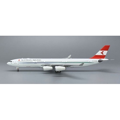 Phoenix A340-313 Austrian Airlines 1990s Colors Named Africa 1:400