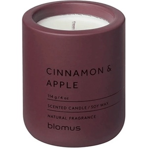 Blomus (Германия) Ароматна свещ BLOMUS FRAGA с аромат Cinnamon & Apple - Ø6.5 х 8 см - цвят бордо (BLOMUS 66455)