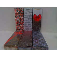PAW Metalic Mini Stars, vianočná darčeková taška na fľašu, rozmer 12x37x11,5cm, rôzne farby a motívy