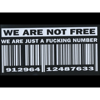 Zádovka WE ARE NOT FREE nápis