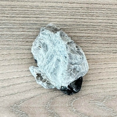 Nefertitis Obsidián Apačská slza v matrixu USA 34 NF64406 - cca 1,8 cm, 59 g