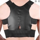 APT AG431A Magnetický korektor zad vel. S černý