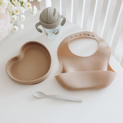 Canpol babies Silikonový bryndák s kapsou Dots Dots béžový
