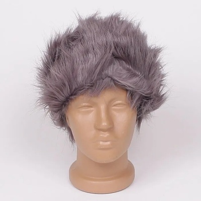 Пухкава сива шапка от еко кожа с дълъг косъм