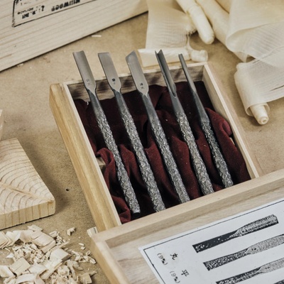 Sada japonských ručně-vyráběných řezbářských dlát SEIGEN SAKU KIWAMI Yasuki Blue Paper Steel - 5 kusů
