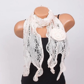 Image 1 of Дантелен прасковен шал с цвете